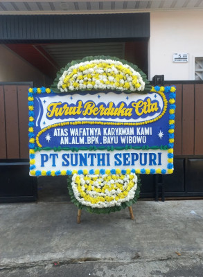 Papan Bunga Duka di Ujungpangkah