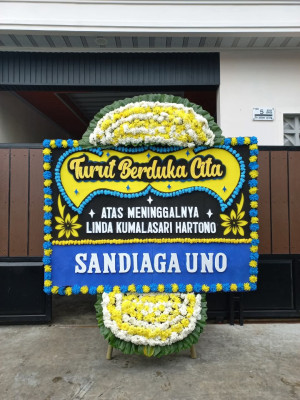 Papan Bunga Duka di Ujungpangkah